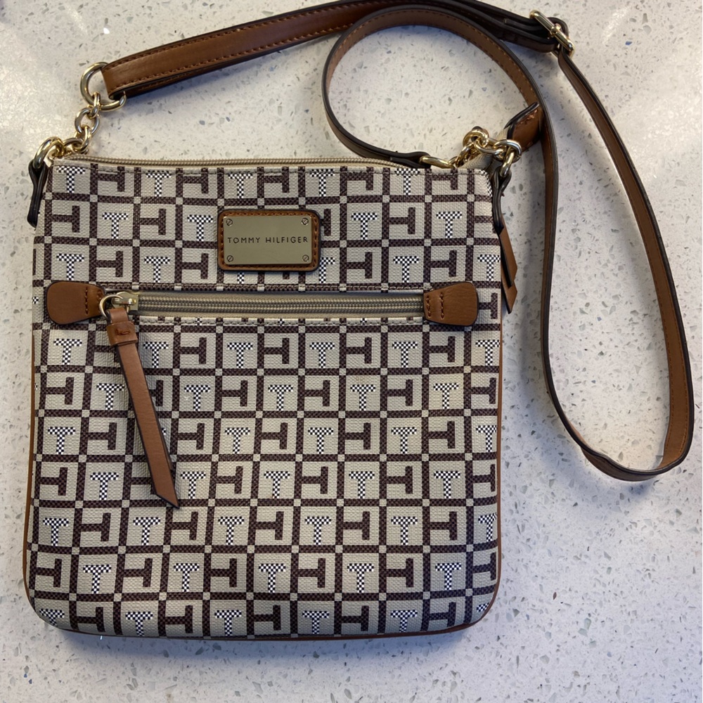 Tommy Hilfiger bag